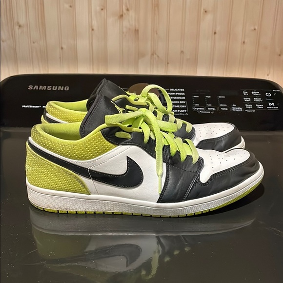 Nike Jordan 1 Low - Black/Green - sz11 - Picture 1 of 6